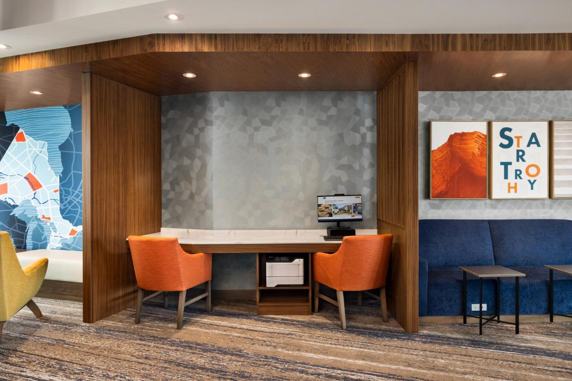 Holiday Inn Express - Strathroy By Ihg Exterior foto